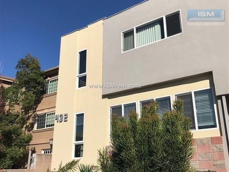 Oxford Apartments - Photo 2 of 25