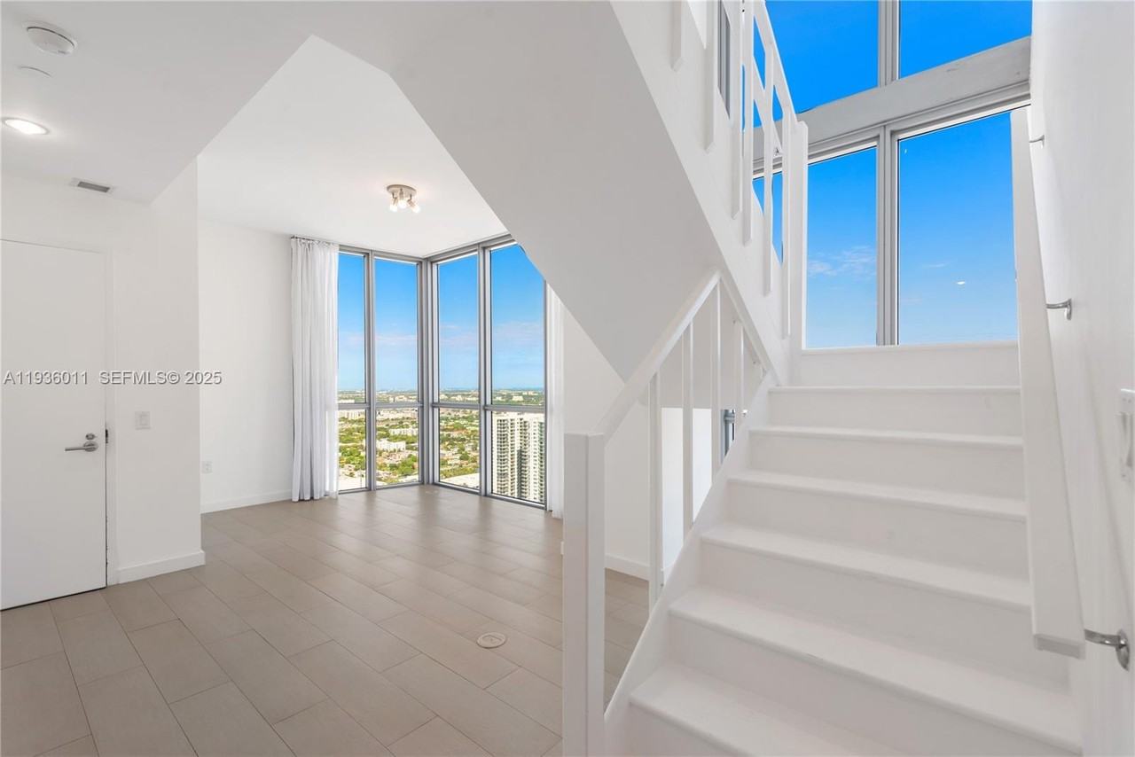 NE 11th St & Biscayne Blvd - Photo 7 of 33