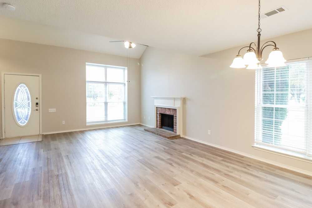 427 Chancellorsville Dr - Photo 6 of 17