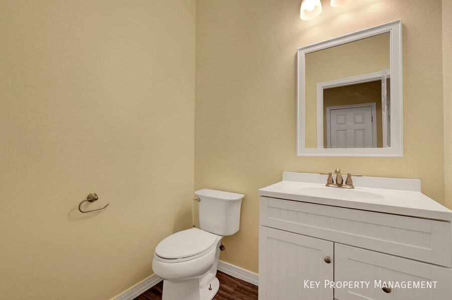 7029 Chestnut Valley St - Photo 5 of 15