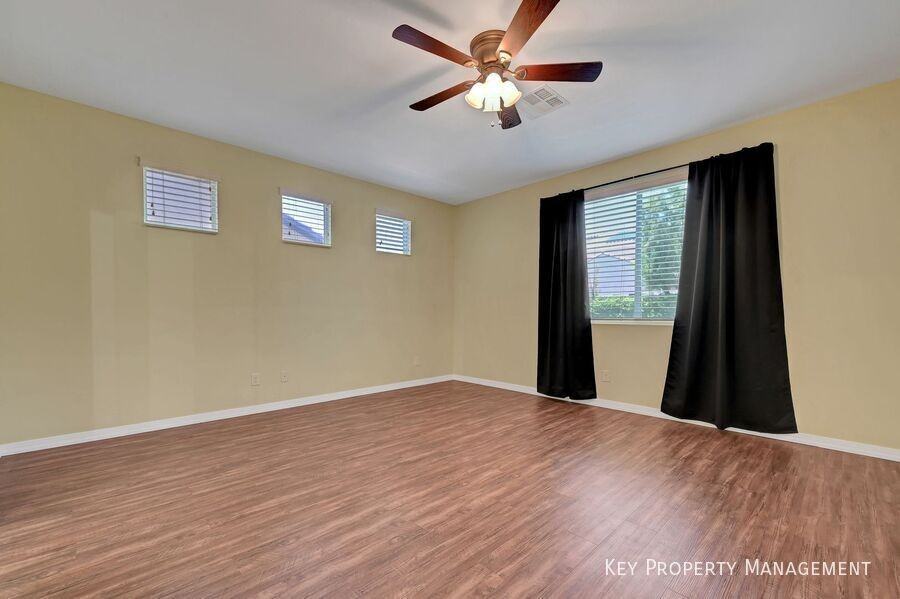 7029 Chestnut Valley St - Photo 7 of 15