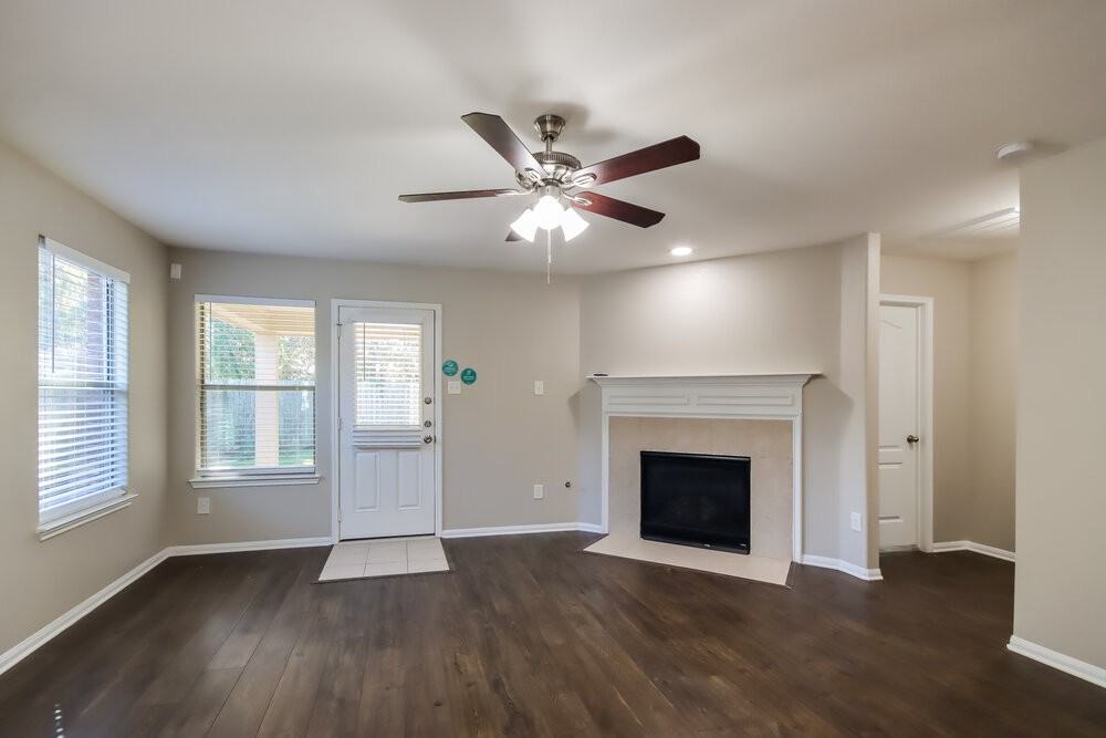 2717 Sandberry Dr - Photo 3 of 19