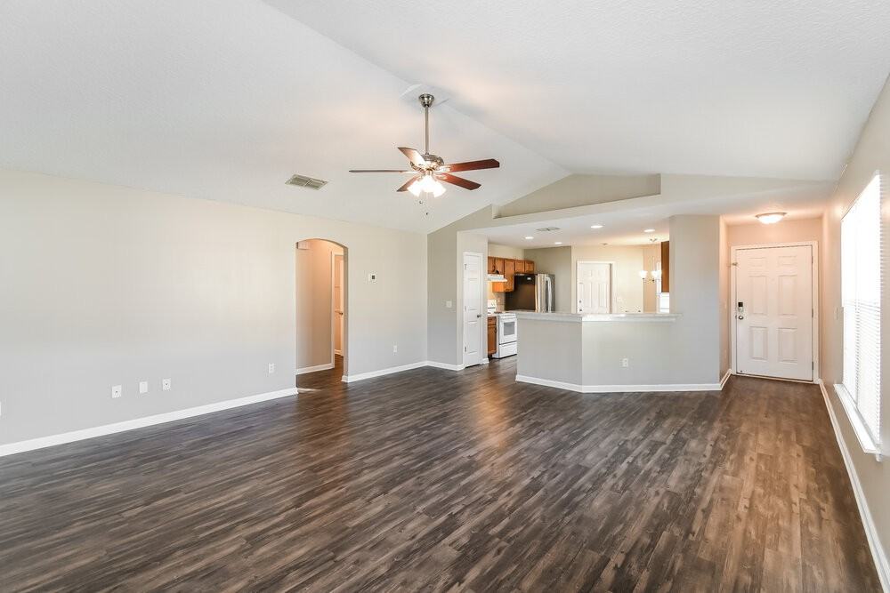 1321 Spruce St - Photo 3 of 19