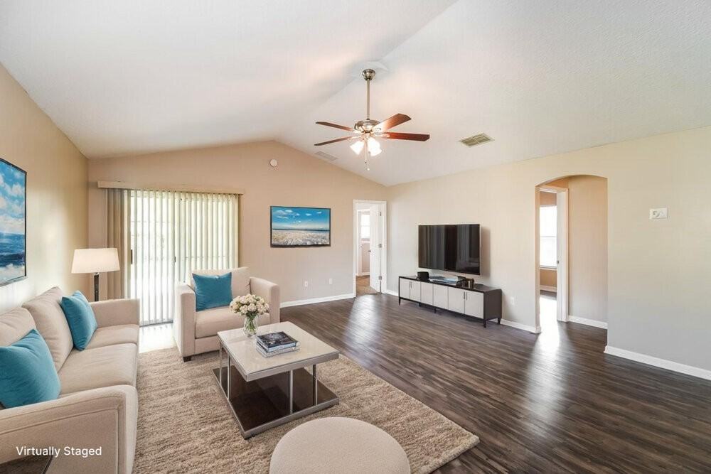 1321 Spruce St - Photo 5 of 19