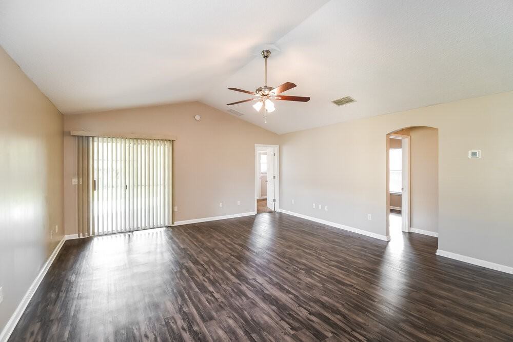 1321 Spruce St - Photo 6 of 19