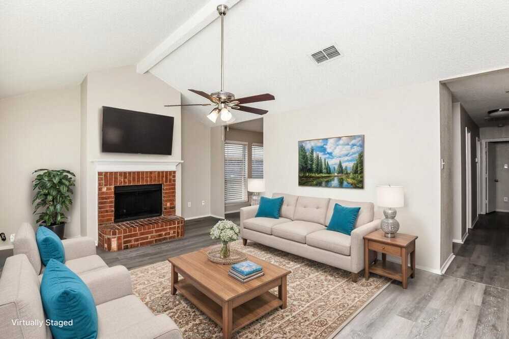 2428 Ensenada Ln - Photo 4 of 19