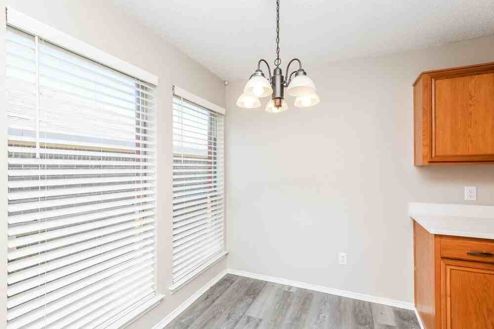 2428 Ensenada Ln - Photo 7 of 19