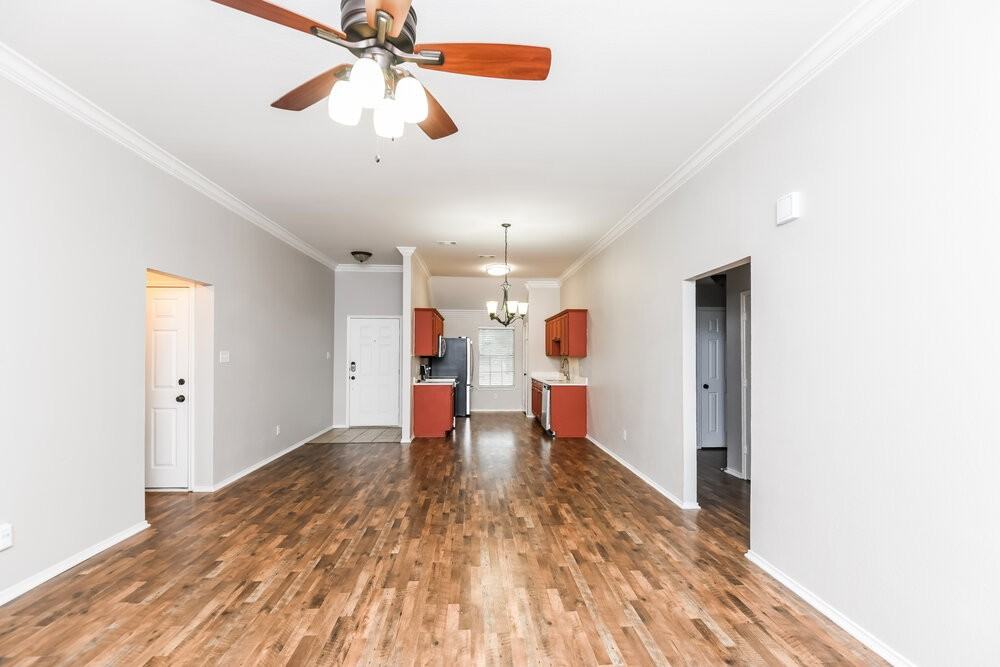 1300 Maple Terrace Dr - Photo 4 of 16