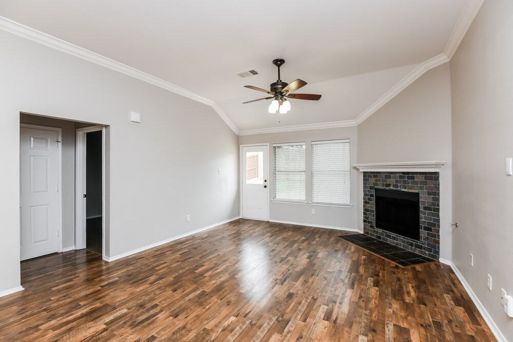 1300 Maple Terrace Dr - Photo 5 of 16