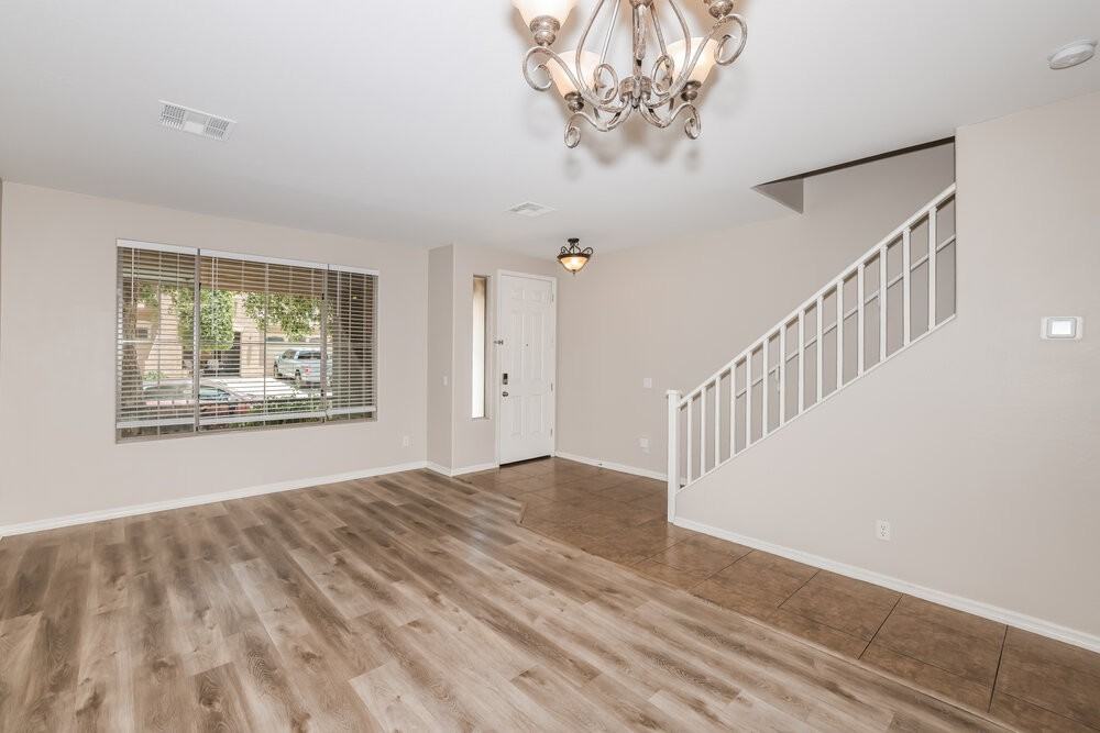 14563 W Acapulco Ln - Photo 4 of 20