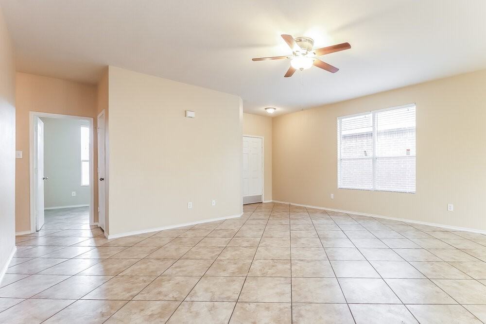 1104 Castle Springs Rd - Photo 2 of 15