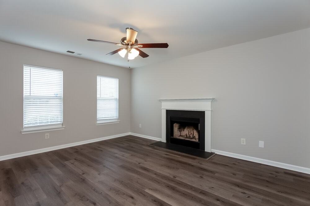 929 Grass Hollow Ct - Photo 4 of 17