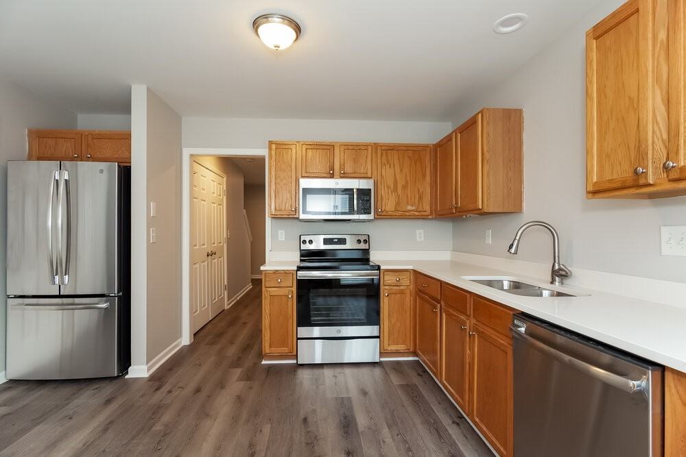 929 Grass Hollow Ct - Photo 7 of 17