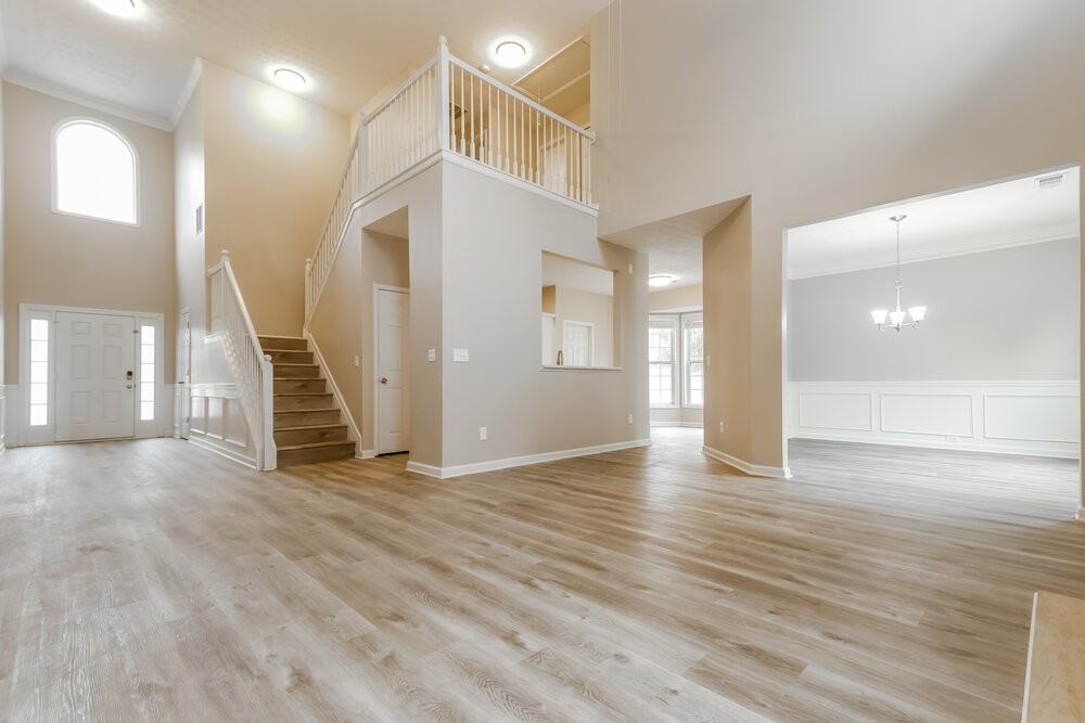 435 Heathcliff Ct - Photo 4 of 20