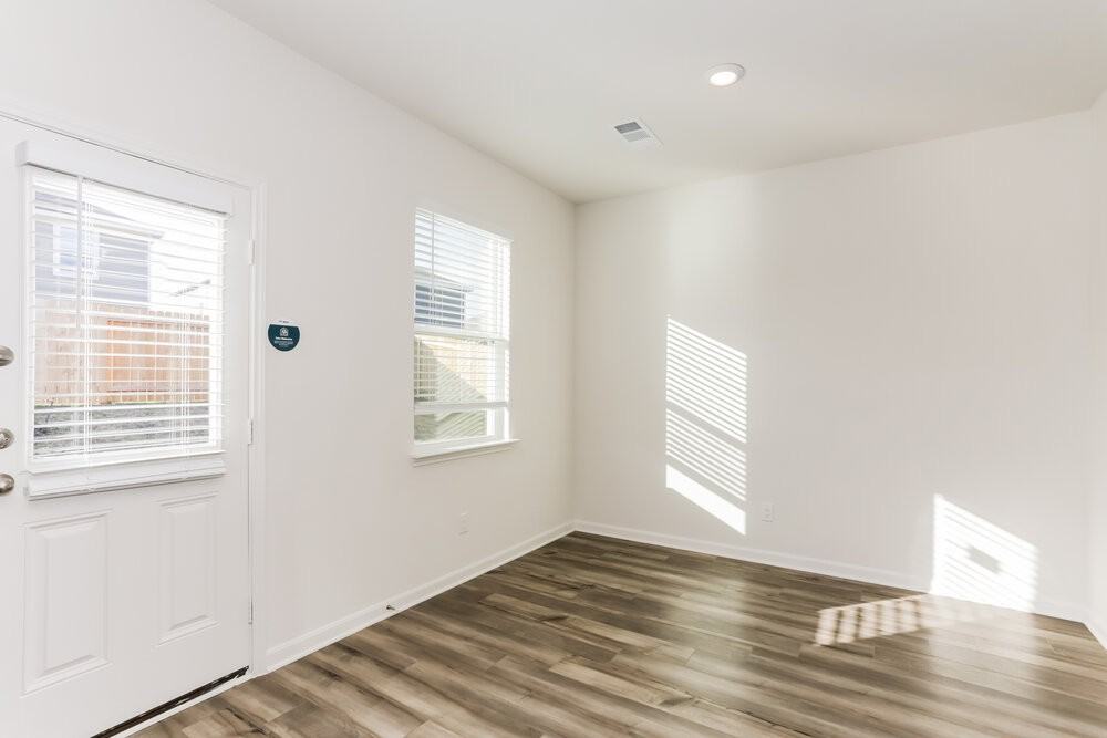 9640 Dan Meyer Dr - Photo 6 of 18