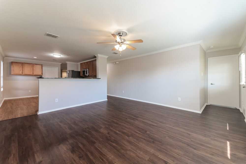 1210 Sage Dr - Photo 3 of 16