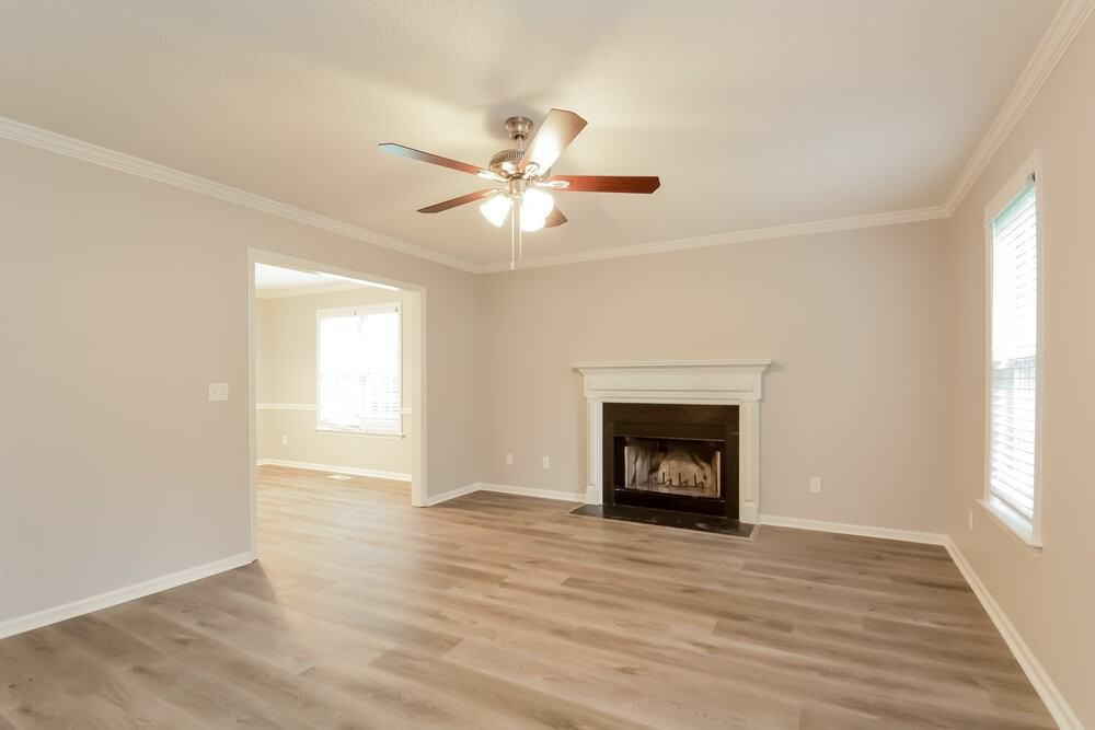 5827 Waterford Landing Ct - Photo 5 of 17