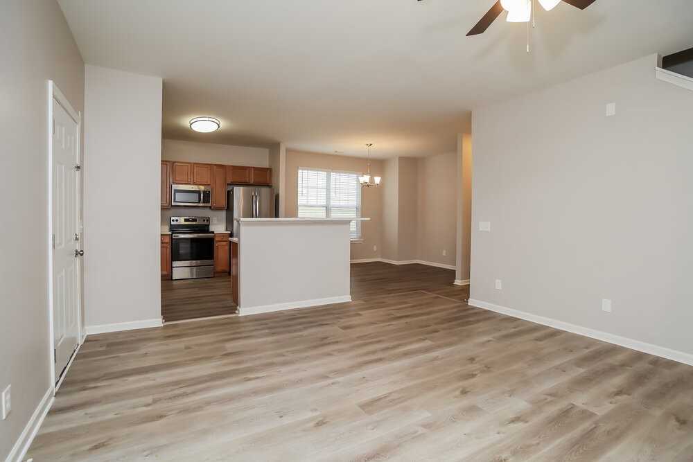 210 Oconee Way - Photo 7 of 19