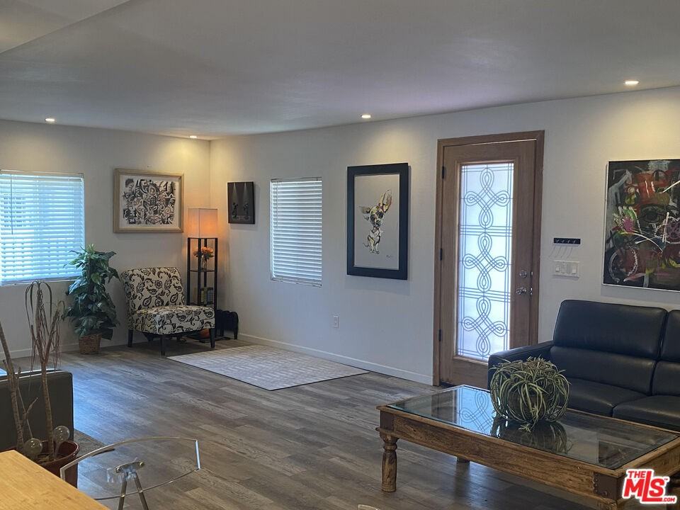 4827 Saturn St #4827 - Photo 6 of 13