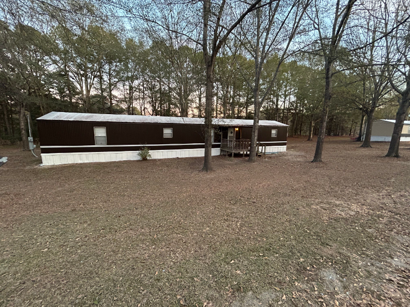 1032 Deborah Ln - Photo 4 of 21