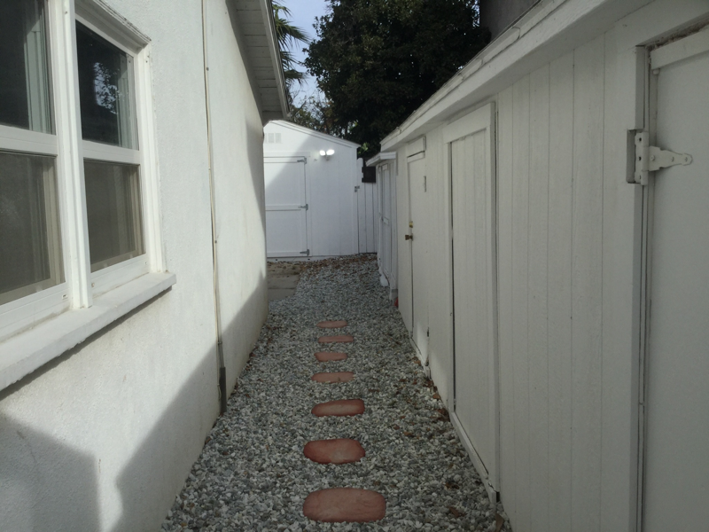 20957 Community St - Photo 3 of 17