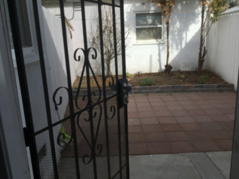 20957 Community St - Photo 5 of 17