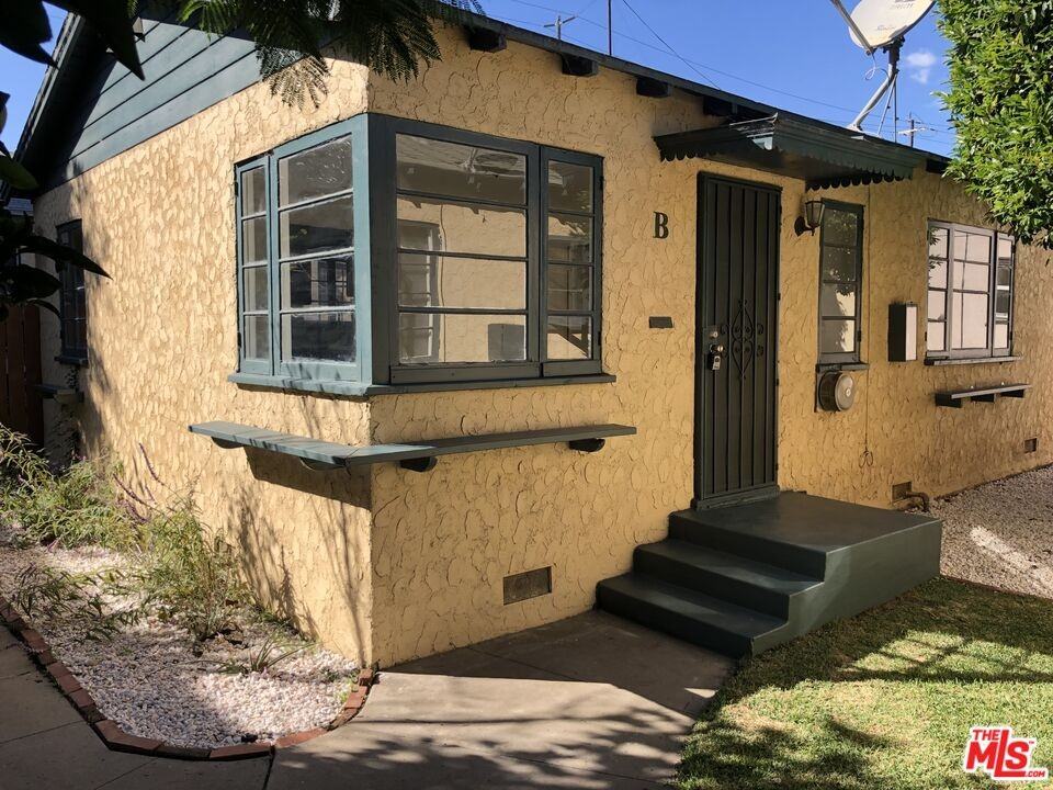 2128 20th St #2128B - Photo 2 of 22