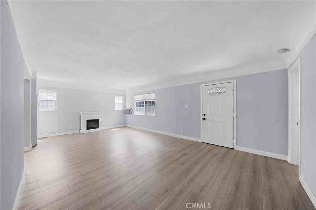 6513 Lexington Ave #6513 - Photo 4 of 27