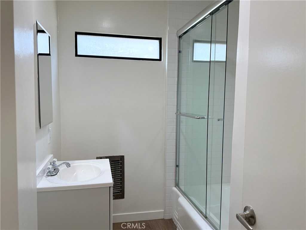 2652 23rd St #2652 - Photo 6 of 14