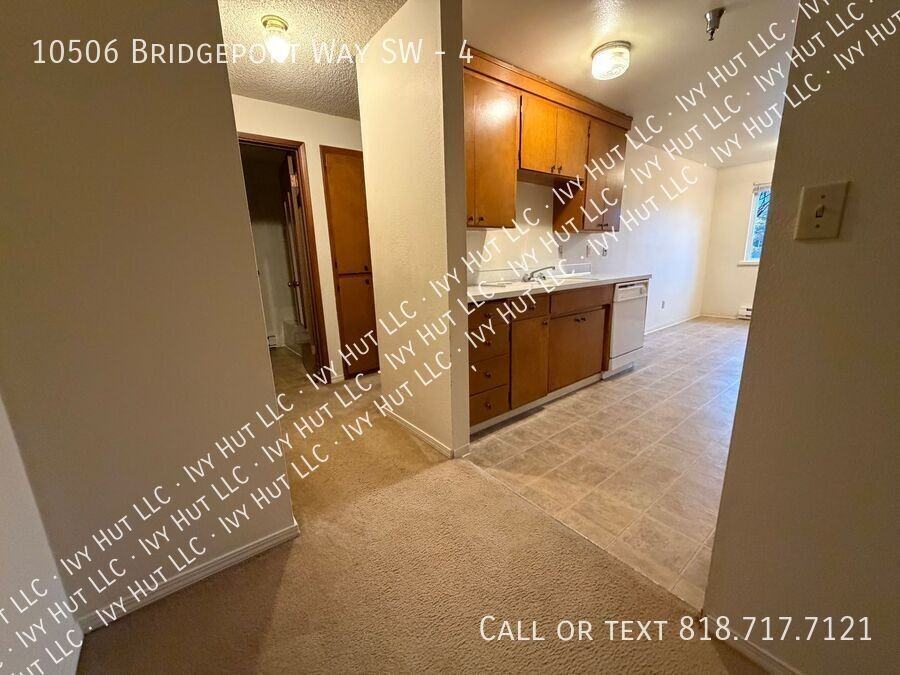 10506 Bridgeport Way Sw #4 - Photo 6 of 18