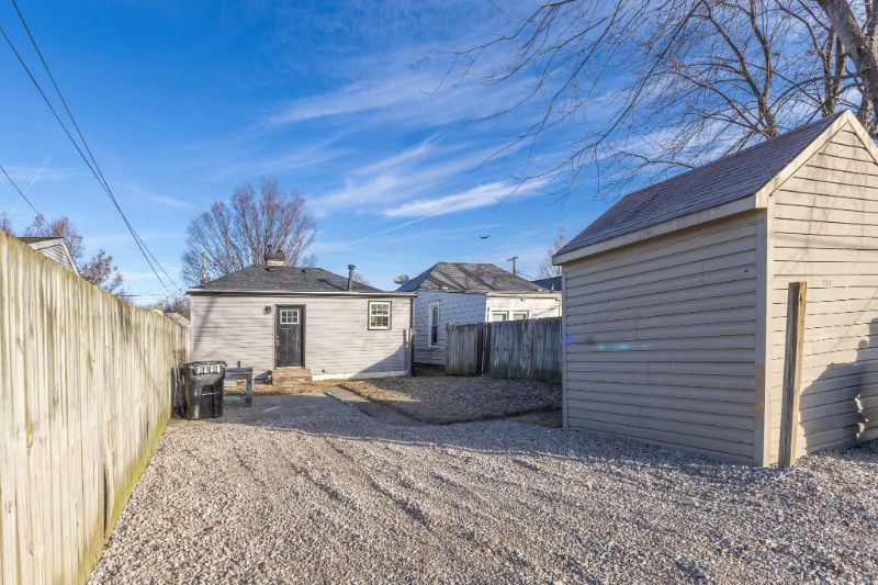 524 Warnock St - Photo 3 of 25