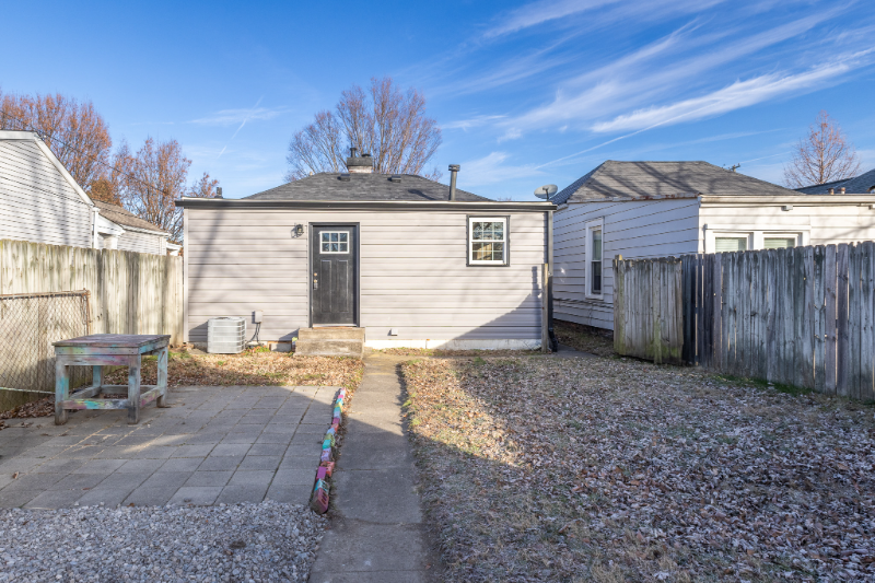 524 Warnock St - Photo 5 of 25