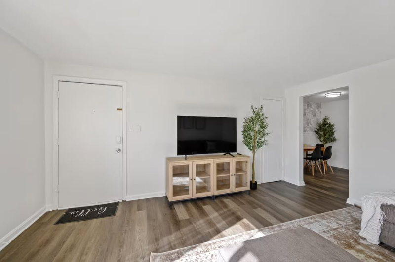 3910 E Gatewood Ln #2 - Photo 2 of 17