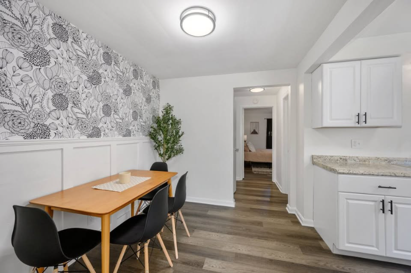 3910 E Gatewood Ln #2 - Photo 7 of 17