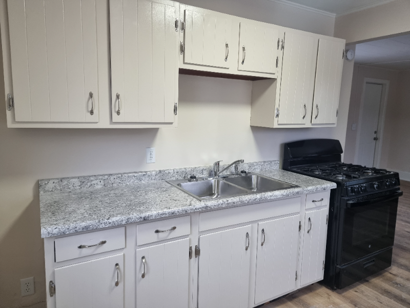 214 1/2 N 15th St - Photo 5 of 19