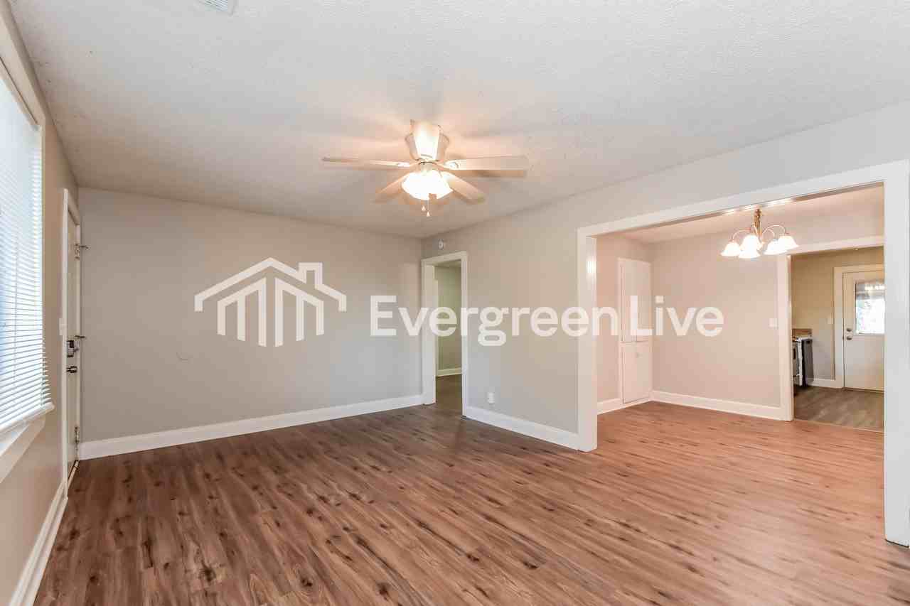 5 Larkin Ct - Photo 3 of 15