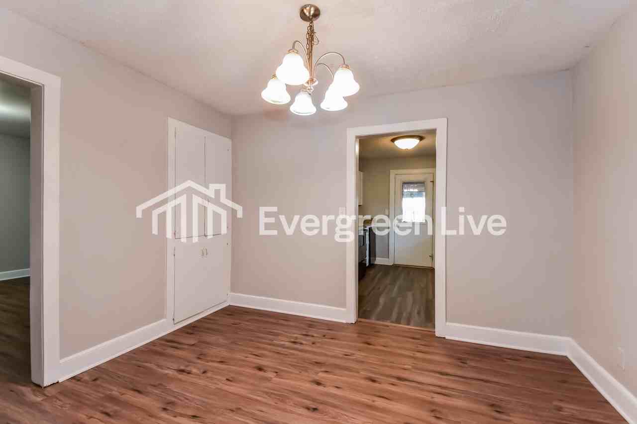 5 Larkin Ct - Photo 4 of 15