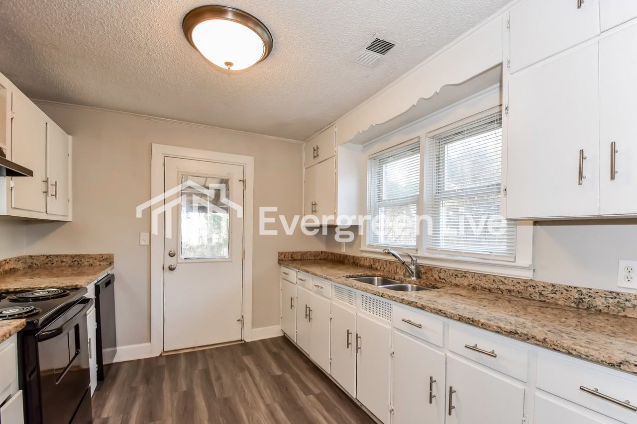 5 Larkin Ct - Photo 6 of 15