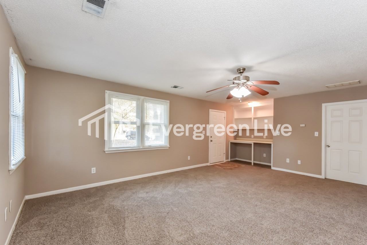 5 Larkin Ct - Photo 7 of 15