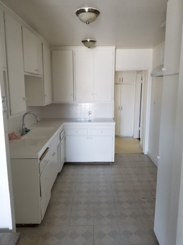 14811 Vanowen St #3 - Photo 3 of 6