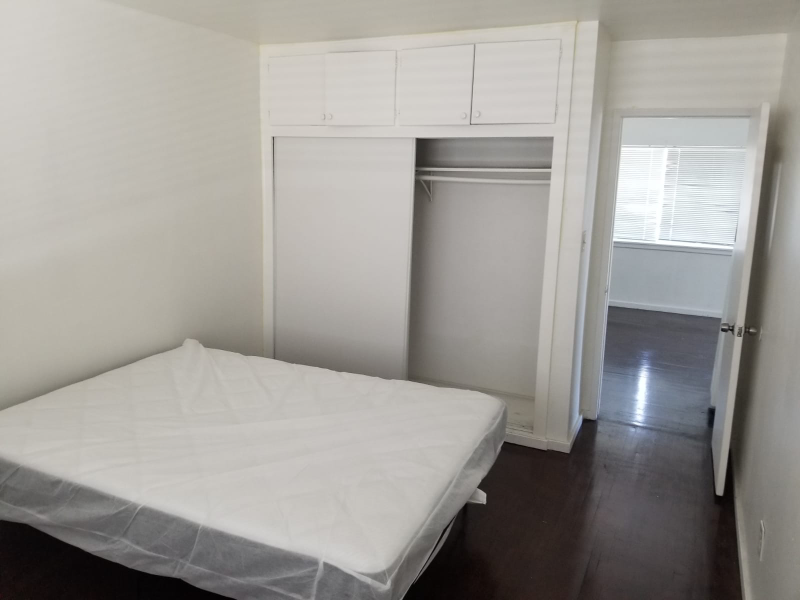 14811 Vanowen St #3 - Photo 5 of 6