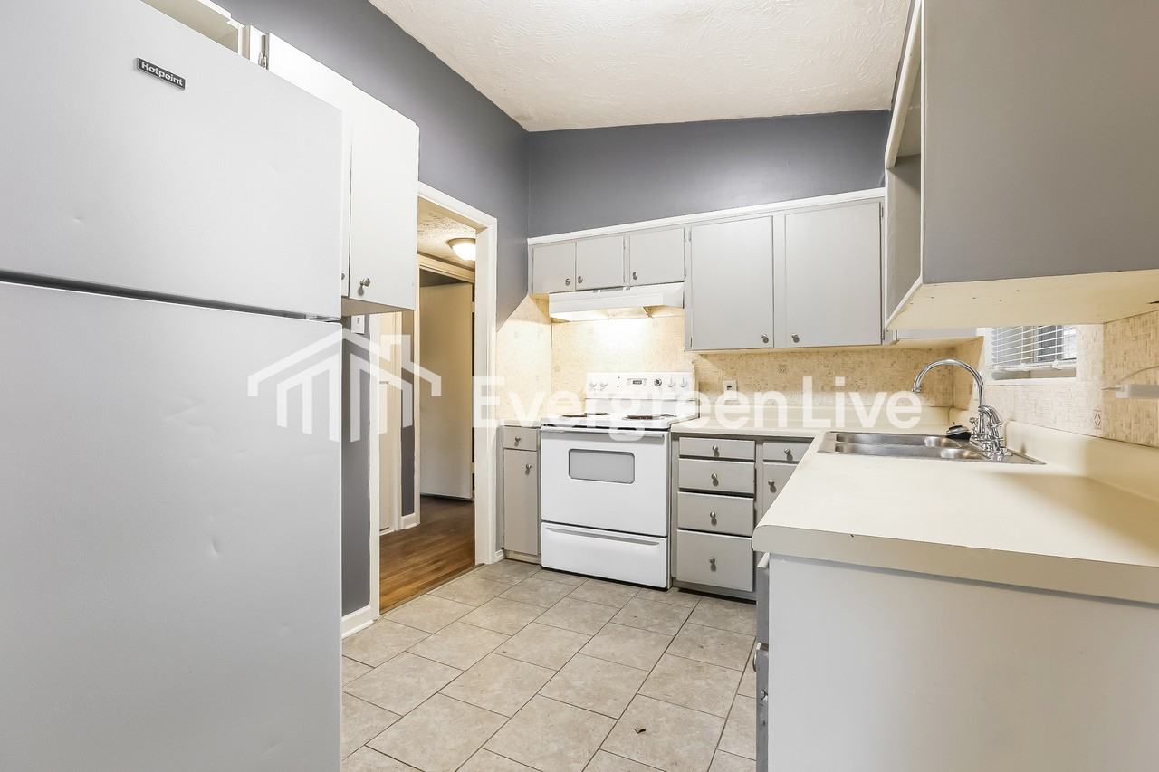 94 Broadmoor Dr - Photo 5 of 15