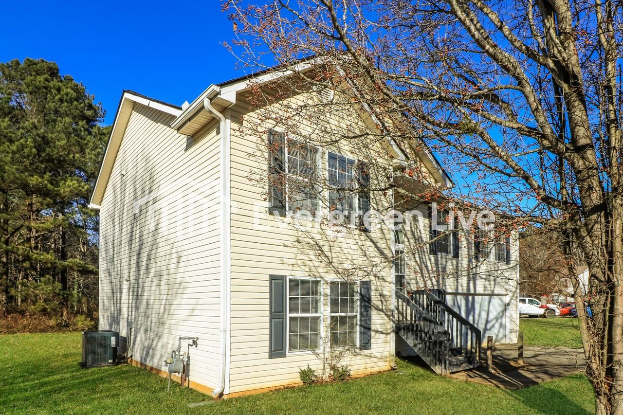 7331 Bramble Oak Dr - Photo 2 of 15