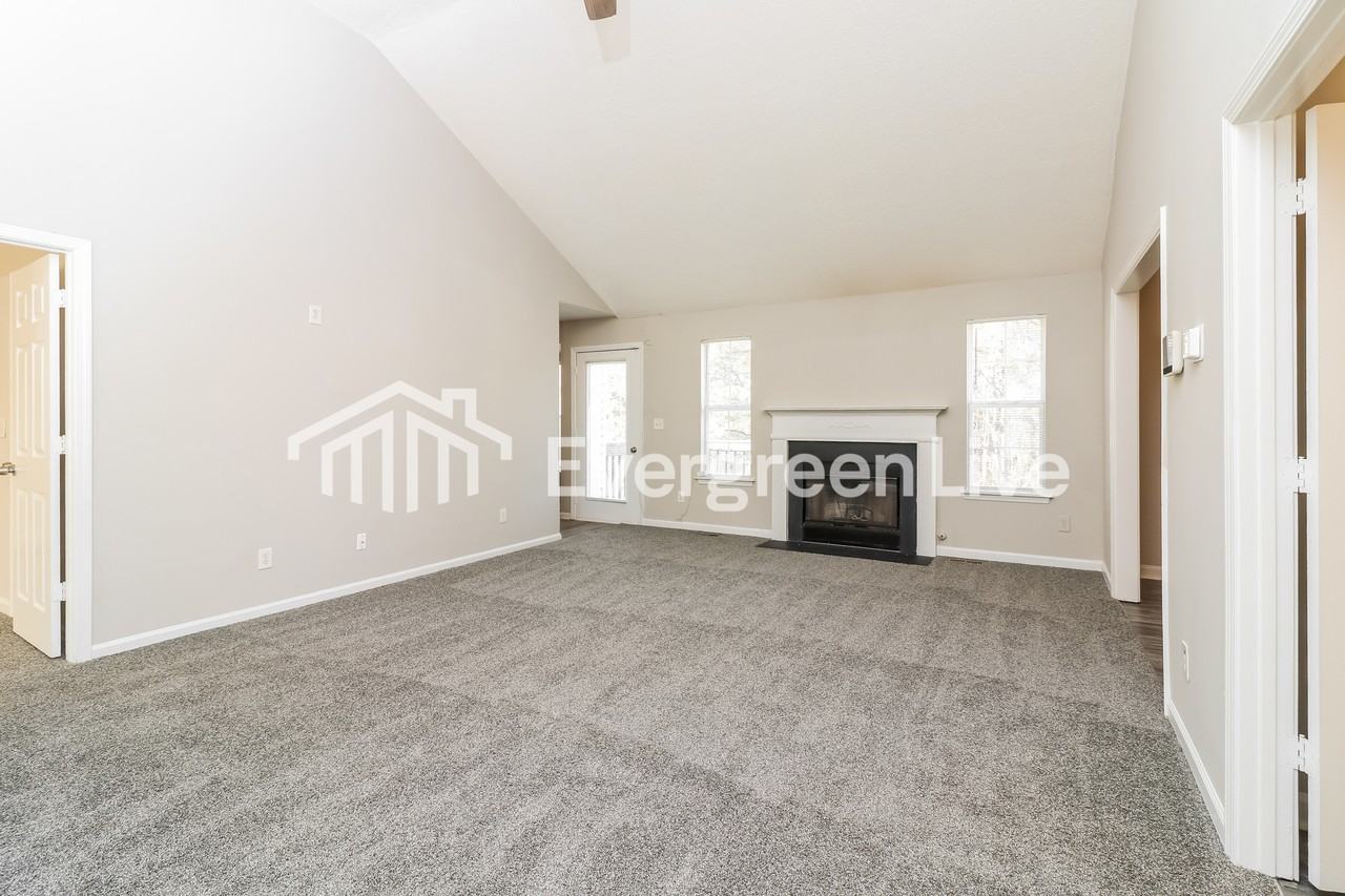 7331 Bramble Oak Dr - Photo 3 of 15