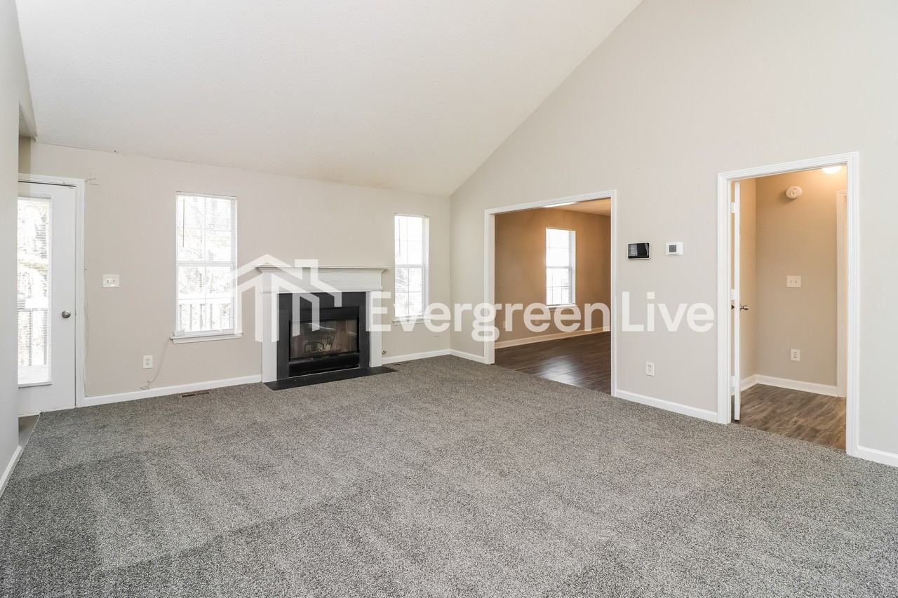 7331 Bramble Oak Dr - Photo 4 of 15