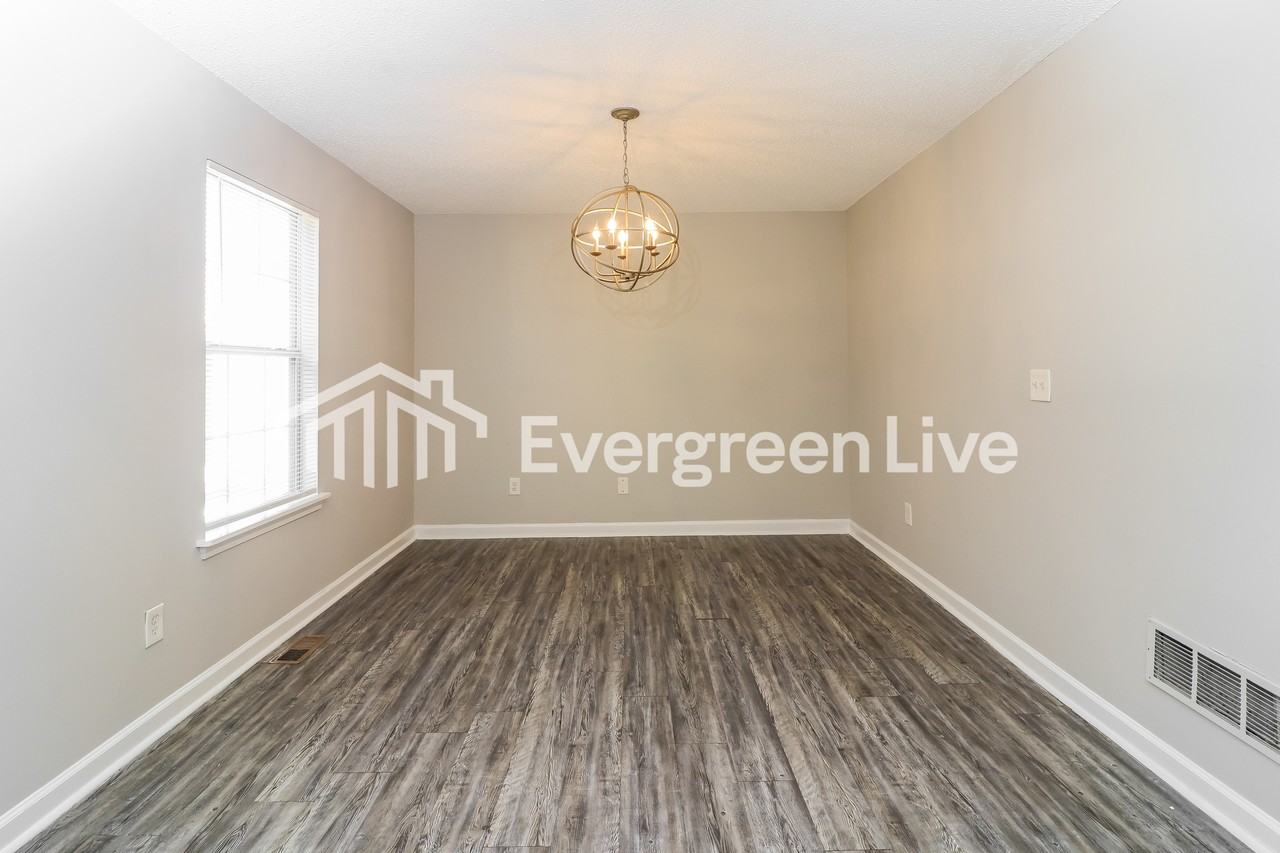 7331 Bramble Oak Dr - Photo 5 of 15