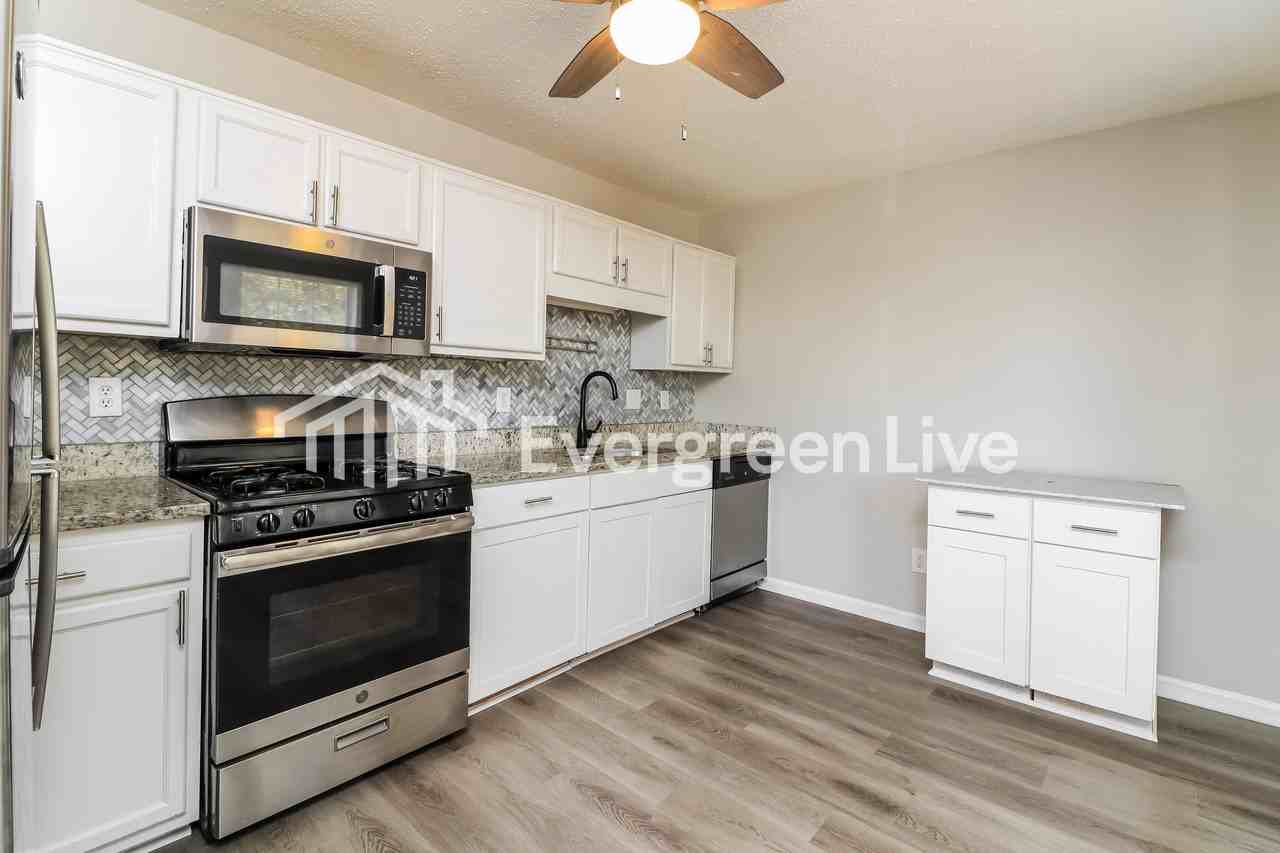 7331 Bramble Oak Dr - Photo 7 of 15