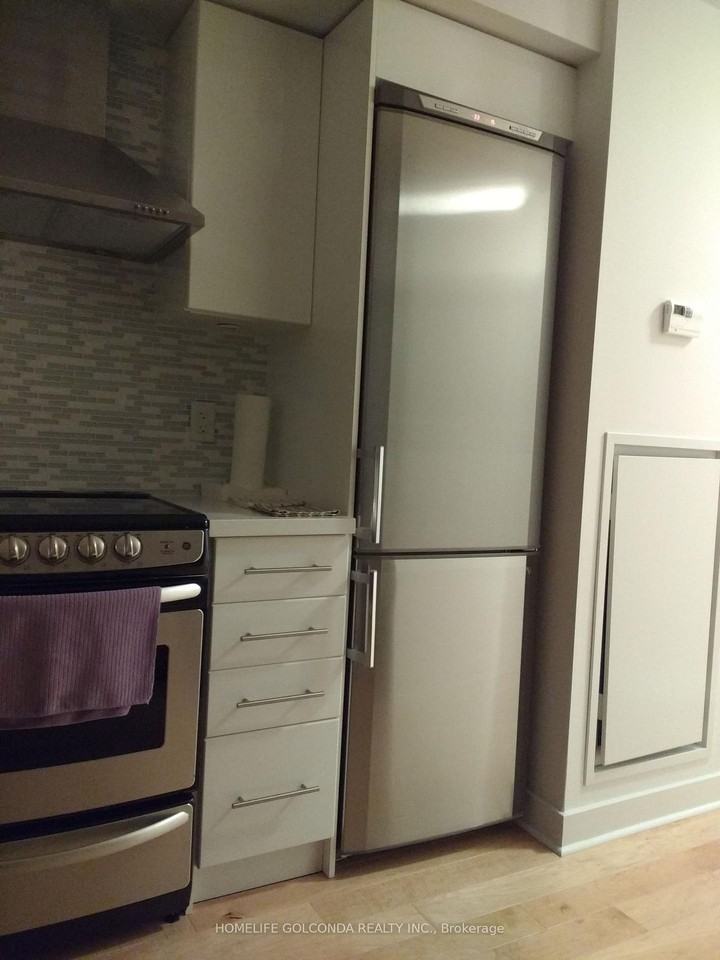 58 Orchard View Boulevard #804 - Photo 7 of 16