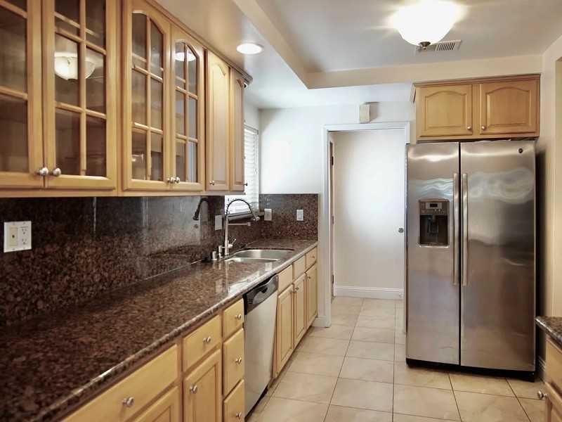 1367 Oslo Ln - Photo 4 of 14