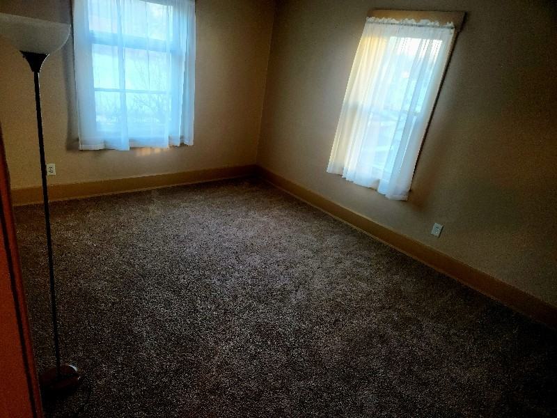 446 Hower St Ne - Photo 6 of 15